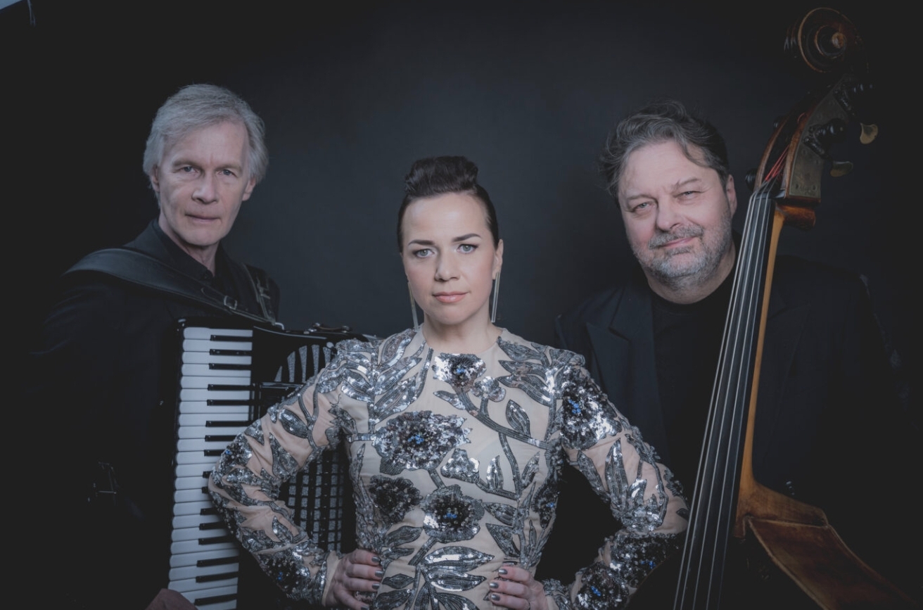 Rebecca Kontus Trio „Hymne à l’amour“